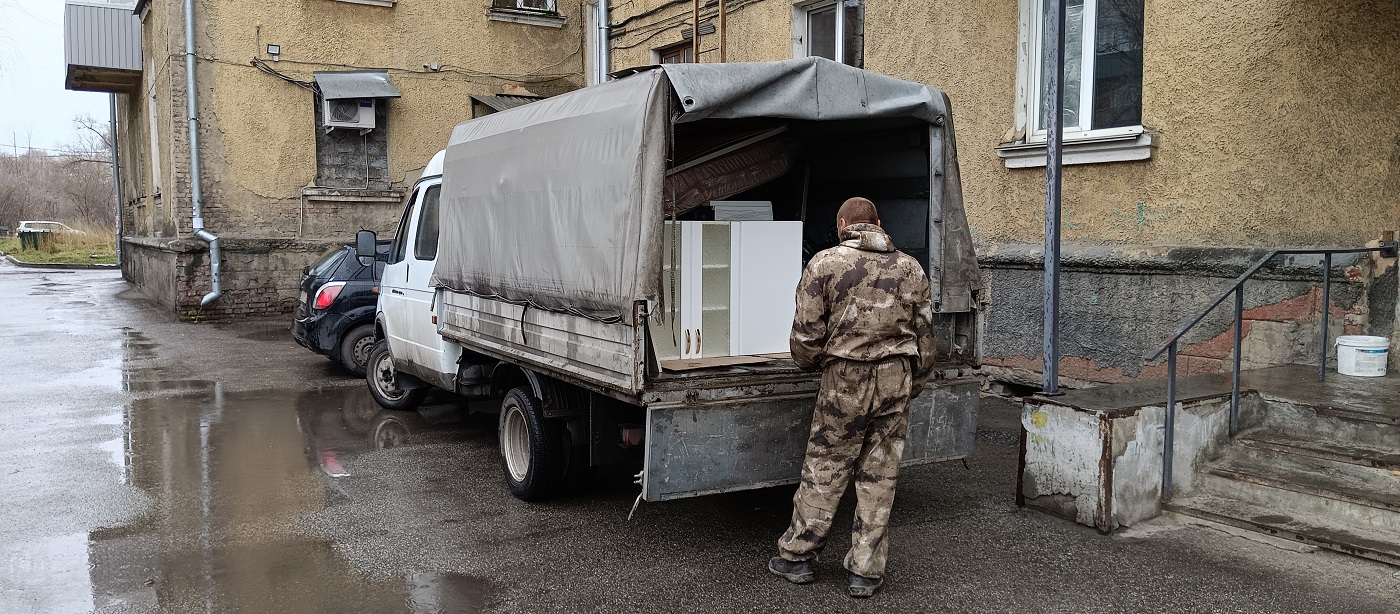 Квартирные перевозки. Погрузка мебели в Газель в Чувашии